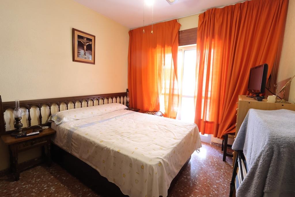 Appartamento a Torrevieja, Alicante, Spagna 3 camere da letto, 85 mq. N° 182996