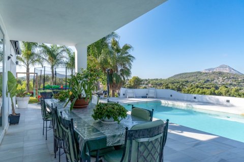 Villa en venta en Jávea, Alicante, España 3 dormitorios, 207 m2 No. 180255 - foto 2