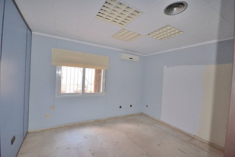 Dzīvoklis pārdošanā Torrevieja, Alicante, Spānijā 7 istabas, 200 m2 Nr. 115402 - attēls 13