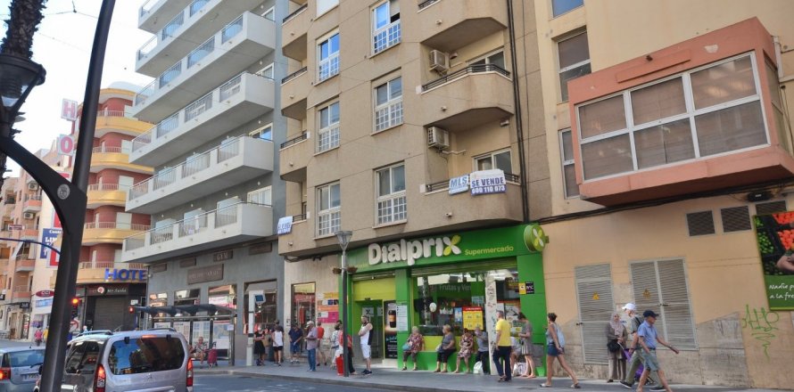 Dzīvoklis Torrevieja, Alicante, Spānijā 7 istabas, 200 m2 Nr. 115402