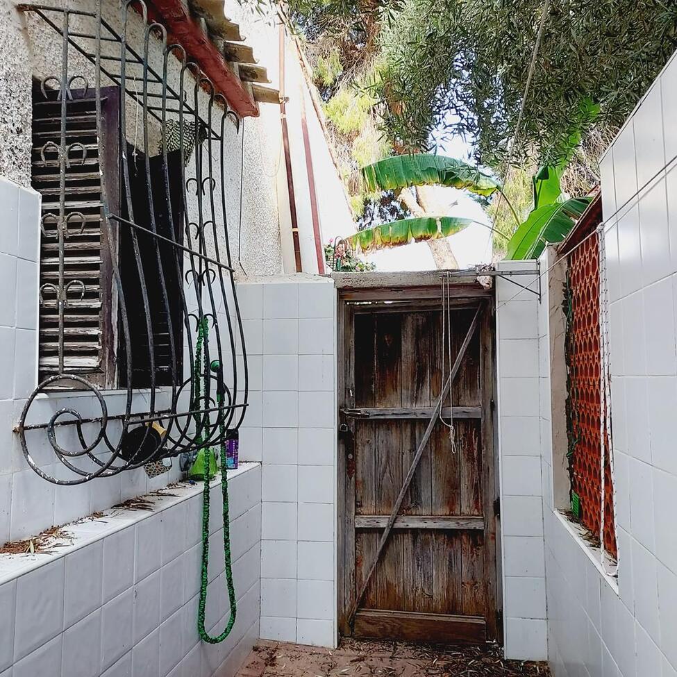 Villa in Punta Prima, Alicante, Spain 4 bedrooms, 110 sq.m. No. 115398