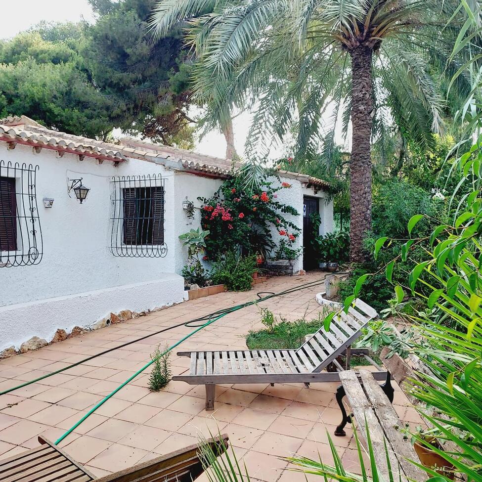 Villa in Punta Prima, Alicante, Spain 4 bedrooms, 110 sq.m. No. 115398