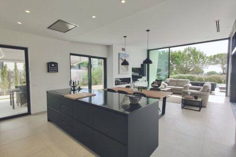 Villa for sale Pinar De Campoverde, Alicante, Spain 3 bedrooms, 210 sq.m. No. 115405 - photo 8