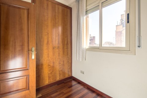 Apartment à vendre Barcelona, Espagne, 3 chambres, 121 m2 No. 133357 - photo 18
