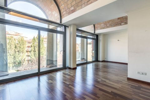 Apartment à vendre Barcelona, Espagne, 3 chambres, 121 m2 No. 133357 - photo 2