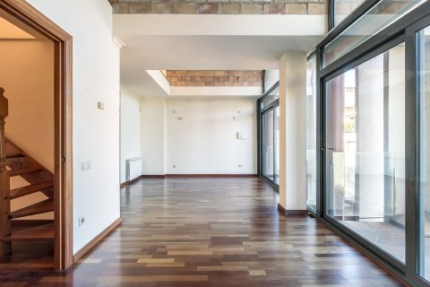Apartment à vendre Barcelona, Espagne, 3 chambres, 121 m2 No. 133357 - photo 3