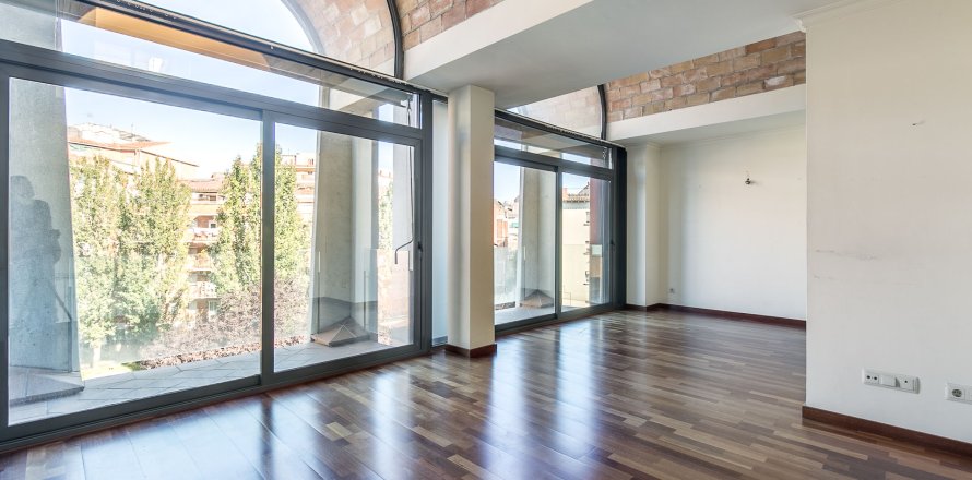 Apartment Barcelona, Espagne 3 chambres, 121 m2 No. 133357