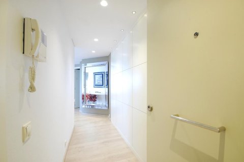 Apartment à vendre Barcelona, Espagne, 3 chambres, 176 m2 No. 133358 - photo 12