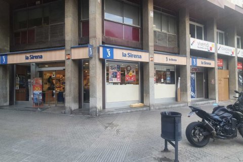 Commercial property à vendre Eixample, Barcelona, Espagne, 195 m2 No. 133360 - photo 2