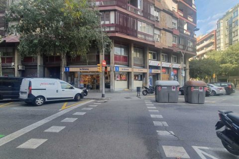 Commercial property à vendre Eixample, Barcelona, Espagne, 195 m2 No. 133360 - photo 3