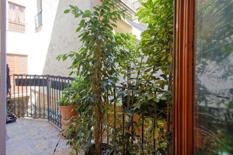 Apartment for sale in Barcelona, Spain No. 196476 - photo 8