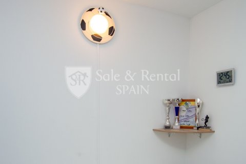 Apartment for sale in Blanes, Girona, Spain 3 bedrooms, 70 sq.m. No. 196477 - photo 28