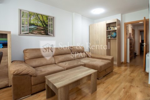 Apartment for sale in Blanes, Girona, Spain 3 bedrooms, 70 sq.m. No. 196477 - photo 3