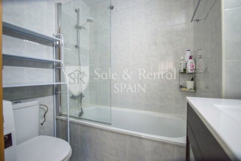 Apartment for sale in Blanes, Girona, Spain 3 bedrooms, 70 sq.m. No. 196477 - photo 21