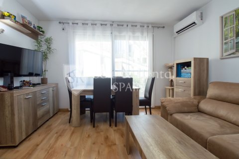 Apartment for sale in Blanes, Girona, Spain 3 bedrooms, 70 sq.m. No. 196477 - photo 5