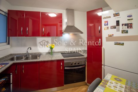 Apartment for sale in Blanes, Girona, Spain 3 bedrooms, 70 sq.m. No. 196477 - photo 10