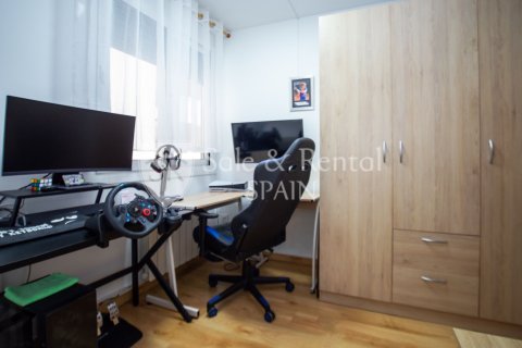 Apartment for sale in Blanes, Girona, Spain 3 bedrooms, 70 sq.m. No. 196477 - photo 29