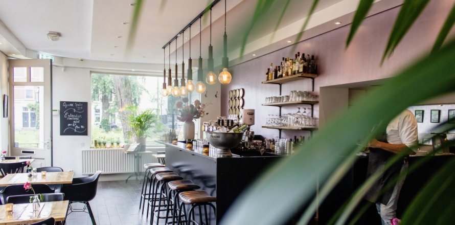 Commercial property à Barcelona, Espagne 256 m2 No. 141120