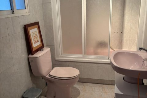 Apartamento en venta en Torrevieja, Alicante, España 3 dormitorios, 95 m2 No. 184275 - foto 15