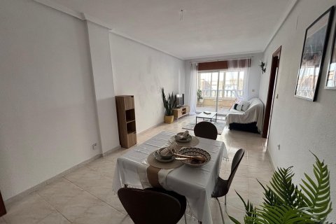 Apartment à Torrevieja, Alicante, Espagne 3 chambres, 95 m2 No. 184275