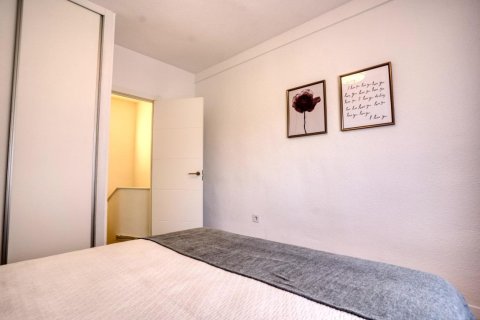 Duplex for sale in Torrevieja, Alicante, Spain 1 bedroom, 44 sq.m. No. 184280 - photo 5