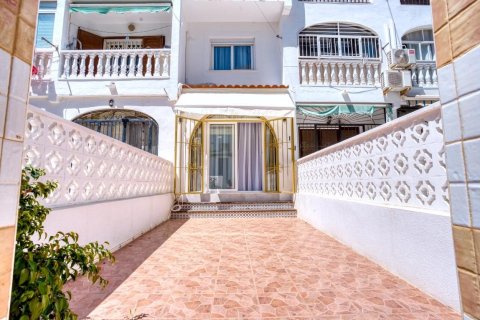 Duplex for sale in Torrevieja, Alicante, Spain 1 bedroom, 44 sq.m. No. 184280 - photo 24