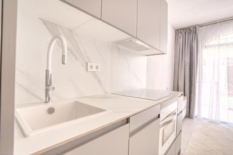 Duplex for sale in Torrevieja, Alicante, Spain 1 bedroom, 44 sq.m. No. 184280 - photo 18