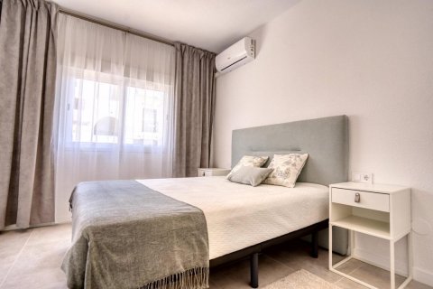 Duplex for sale in Torrevieja, Alicante, Spain 1 bedroom, 44 sq.m. No. 184280 - photo 11