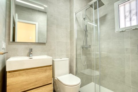 Duplex for sale in Torrevieja, Alicante, Spain 1 bedroom, 44 sq.m. No. 184280 - photo 9