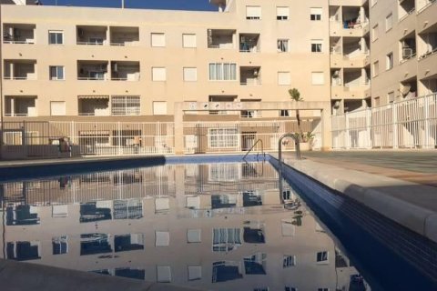 Penthouse for sale in Torrevieja, Alicante, Spain 2 bedrooms, 63 sq.m. No. 184277 - photo 2