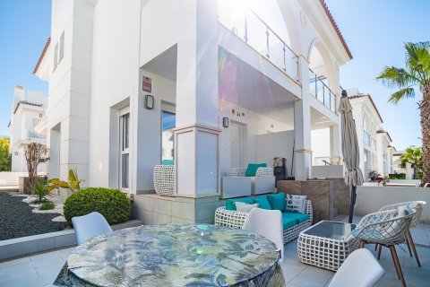 Villa for sale in Ciudad Quesada, Alicante, Spain 2 bedrooms, 134 sq.m. No. 194588 - photo 16