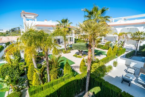 Villa for sale in Ciudad Quesada, Alicante, Spain 2 bedrooms, 134 sq.m. No. 194588 - photo 24