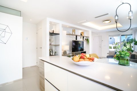 Villa for sale in Ciudad Quesada, Alicante, Spain 2 bedrooms, 134 sq.m. No. 194588 - photo 12