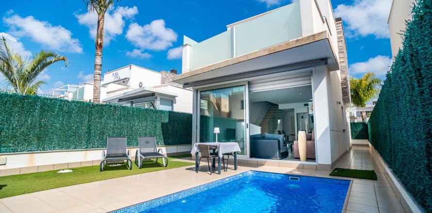 Villa in San Pedro del Pinatar, Murcia, Spain 3 bedrooms, 109 sq.m. No. 194589
