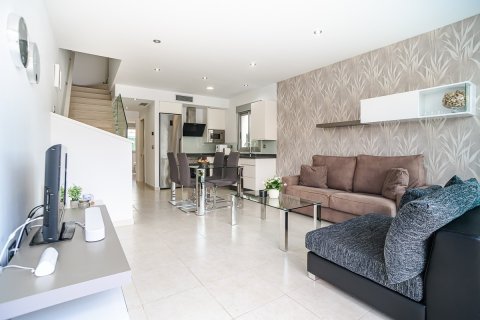 Villa for sale in San Pedro del Pinatar, Murcia, Spain 3 bedrooms, 109 sq.m. No. 194589 - photo 3