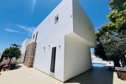 Villa for sale in San Pedro del Pinatar, Murcia, Spain 3 bedrooms, 154 sq.m. No. 194586 - photo 2