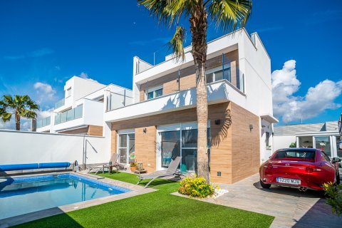 Villa in Pilar de la Horadada, Alicante, Spain 3 bedrooms, 120 sq.m. No. 194590