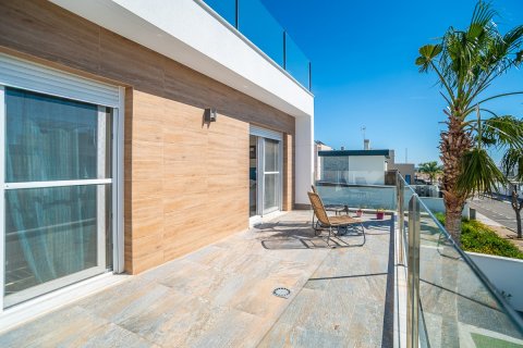 Villa for sale in Pilar de la Horadada, Alicante, Spain 3 bedrooms, 120 sq.m. No. 194590 - photo 25