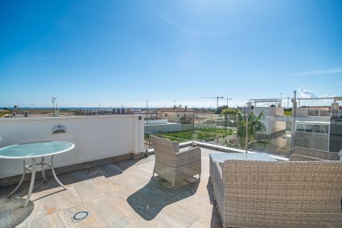 Villa for sale in Pilar de la Horadada, Alicante, Spain 3 bedrooms, 120 sq.m. No. 194590 - photo 27
