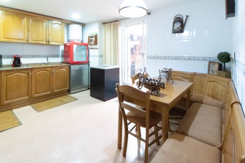 Huoneisto myytävänä Valencia, Espanja, 3 makuuhuonetta, 97 m2 No. 146934 - kuva 5