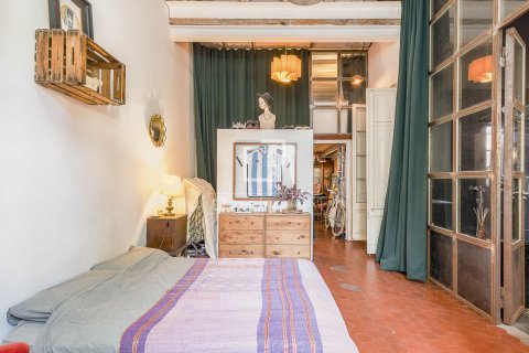 Huoneisto myytävänä Barcelona, Espanja, 2 makuuhuonetta, 157 m2 No. 192702 - kuva 25