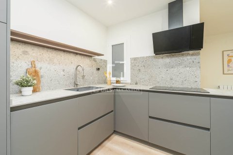 Huoneisto myytävänä Barcelona, Espanja, 3 makuuhuonetta, 130 m2 No. 192704 - kuva 10