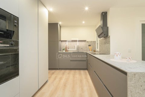 Huoneisto myytävänä Barcelona, Espanja, 3 makuuhuonetta, 130 m2 No. 192704 - kuva 9