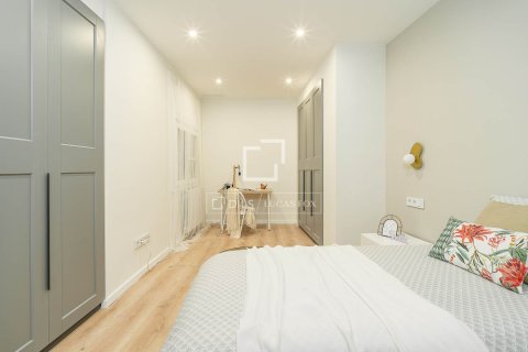 Huoneisto myytävänä Barcelona, Espanja, 3 makuuhuonetta, 130 m2 No. 192704 - kuva 27