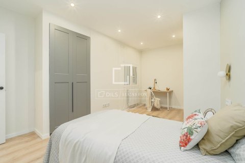 Huoneisto myytävänä Barcelona, Espanja, 3 makuuhuonetta, 130 m2 No. 192704 - kuva 28