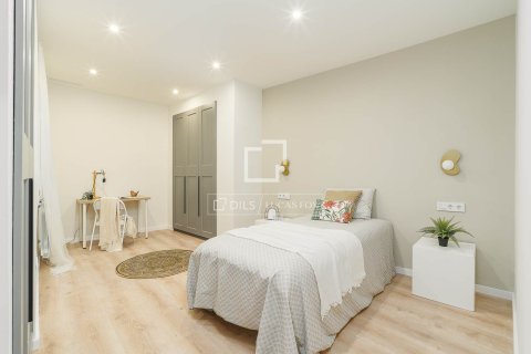 Huoneisto myytävänä Barcelona, Espanja, 3 makuuhuonetta, 130 m2 No. 192704 - kuva 26