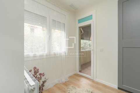 Huoneisto myytävänä Barcelona, Espanja, 3 makuuhuonetta, 130 m2 No. 192704 - kuva 19