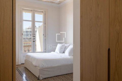 Huoneisto myytävänä Barcelona, Espanja, 3 makuuhuonetta, 184 m2 No. 192701 - kuva 19