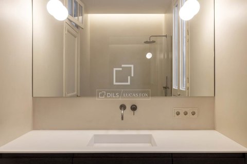 Huoneisto myytävänä Barcelona, Espanja, 3 makuuhuonetta, 184 m2 No. 192701 - kuva 23