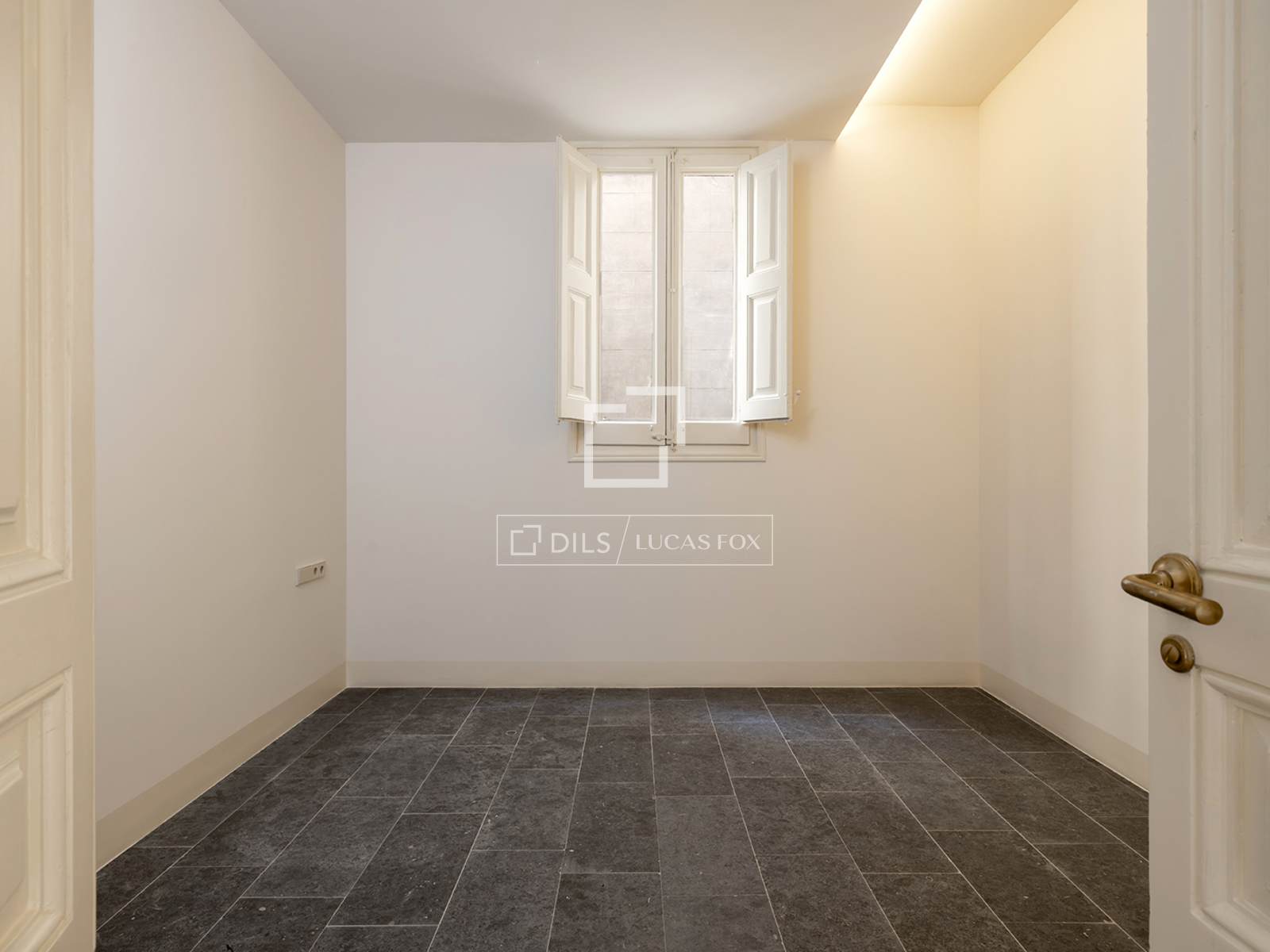 Appartamento a Barcelona, Spagna 3 camere da letto, 184 mq. N° 192701